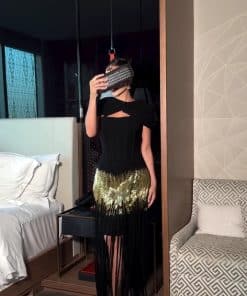 Alternative view of فستان سهرة أسود بترتر ذهبي وشراشيب طويلة