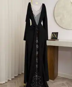 Alternative view of فستان سهرة أسود طويل مطرّز بالكريستال