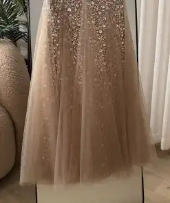 Alternative view of فستان سهرة مرصع بالكريستال وذيل تول
