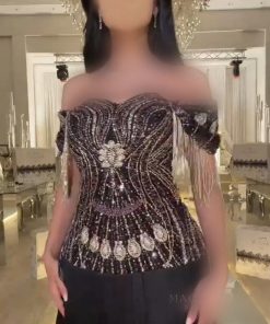 فستان سهرة أسود فاخر بكتف مكشوف