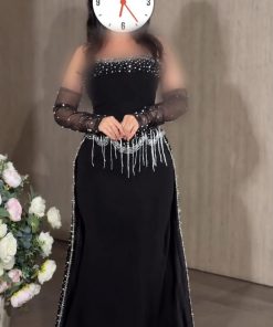 فستان سهرة أسود طويل   وأكمام شفافة