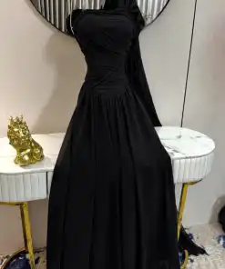 Alternative view of فستان سهرة أسود بتصميم كورسيه مكشكش وتنورة طويلة واسعة