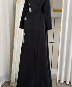 Alternative view of فستان سهرة أسود طويل بأكمام طويلة وتطريز فرع شجر فضي كريستال