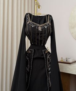 Alternative view of فستان سهرة أسود فخم بتطريز فضي وأكتاف كيب منسدلة